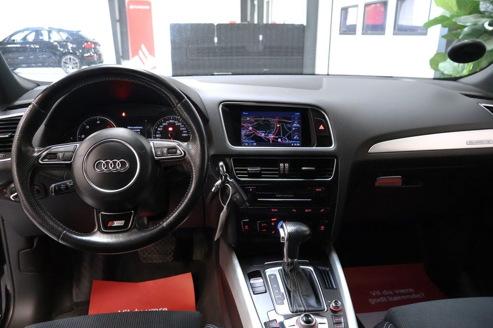 Audi Q5 3,0 TDi 245 S-line quattro S-tr. 5d