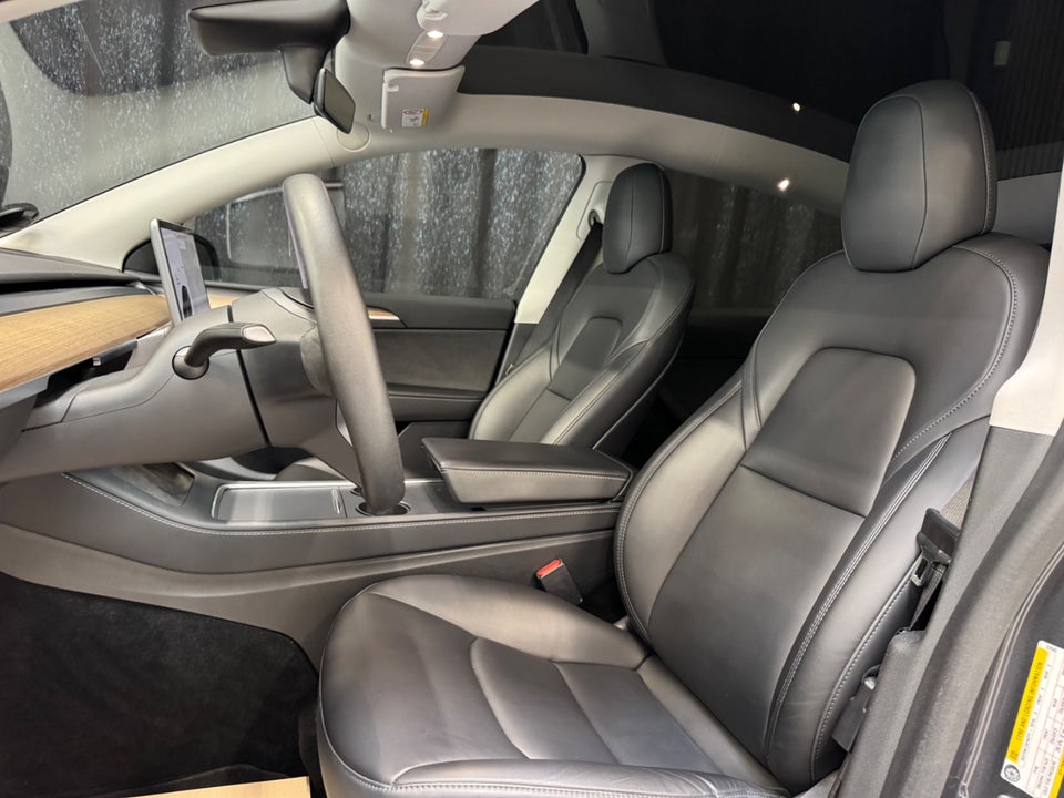Tesla Model Y Long Range AWD 5d