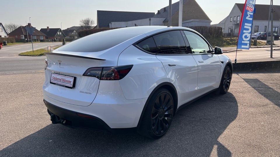 Tesla Model Y Performance AWD 5d