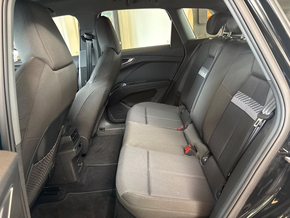 Audi Q4 e-tron 40 Advanced 5d