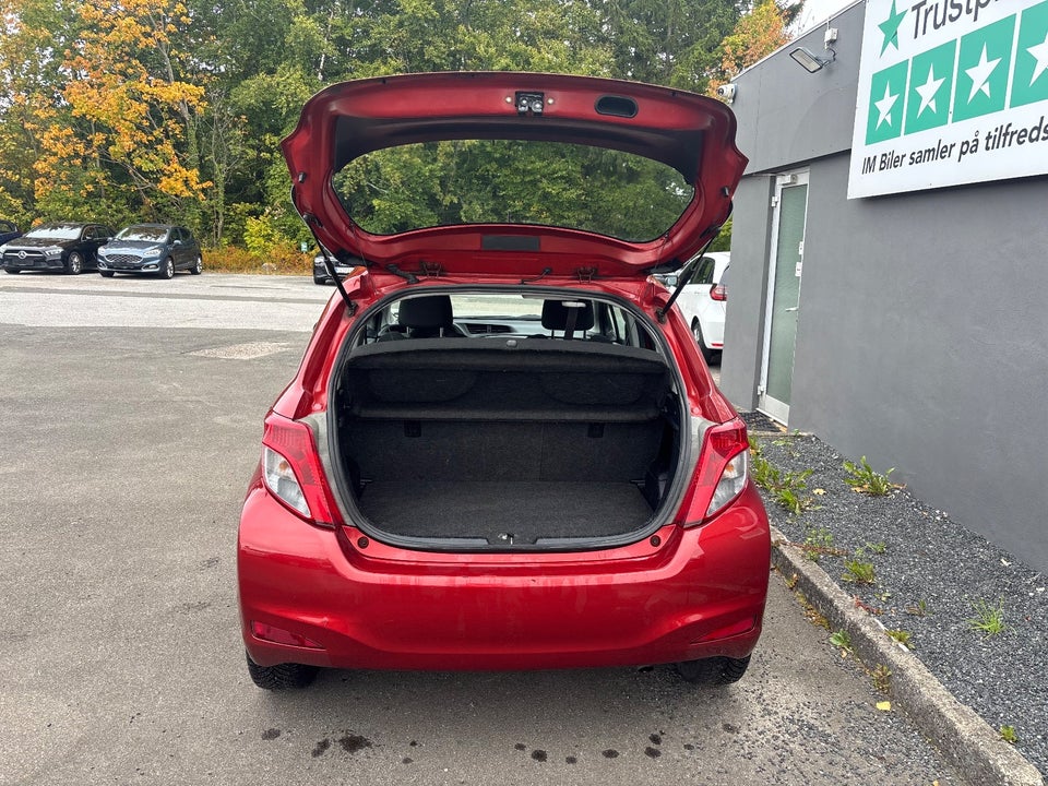 Toyota Yaris 1,3 VVT-i T1 5d