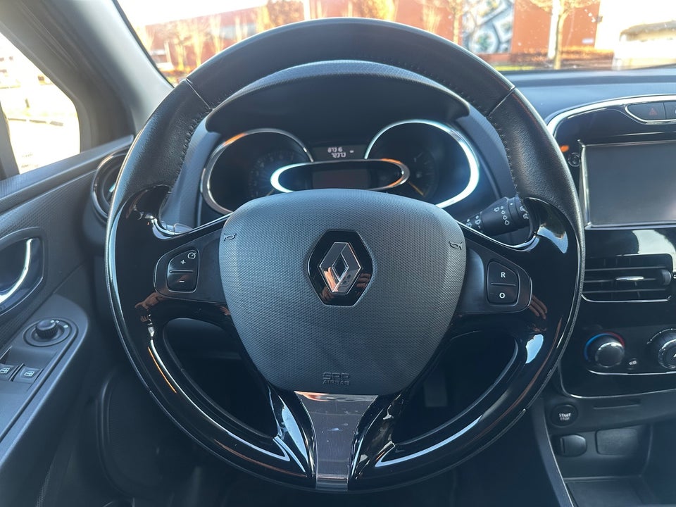 Renault Clio IV 1,2 16V Expression Sport Tourer 5d