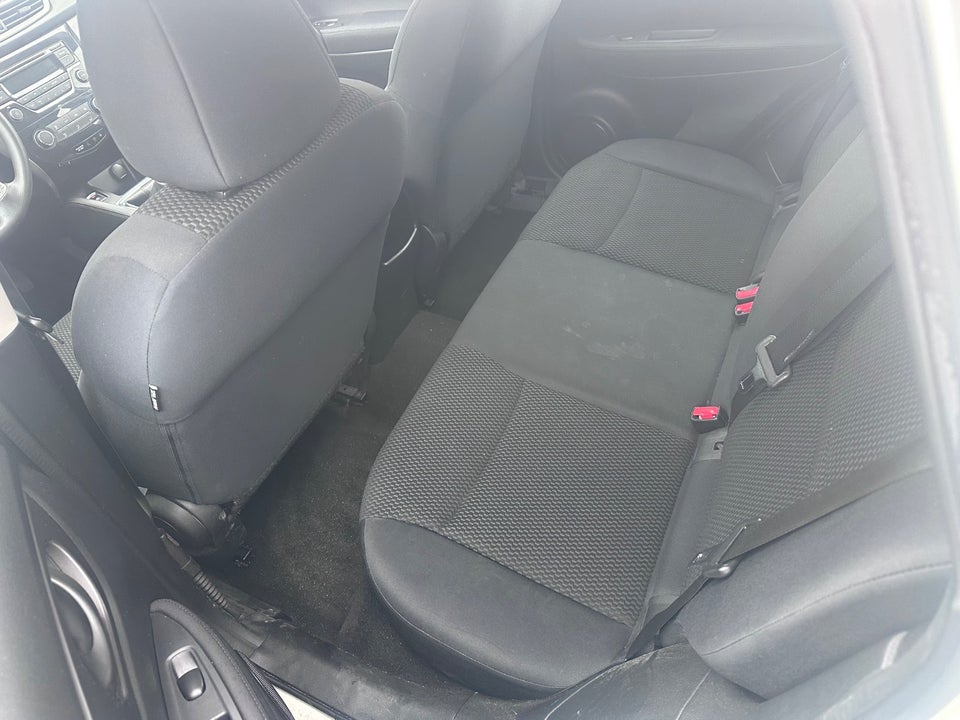 Nissan Qashqai 1,2 Dig-T 115 Acenta 5d