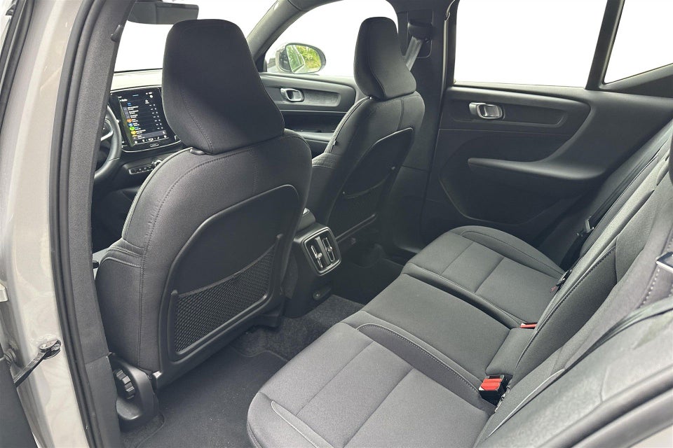 Volvo XC40 ReCharge Extended Range Plus 5d