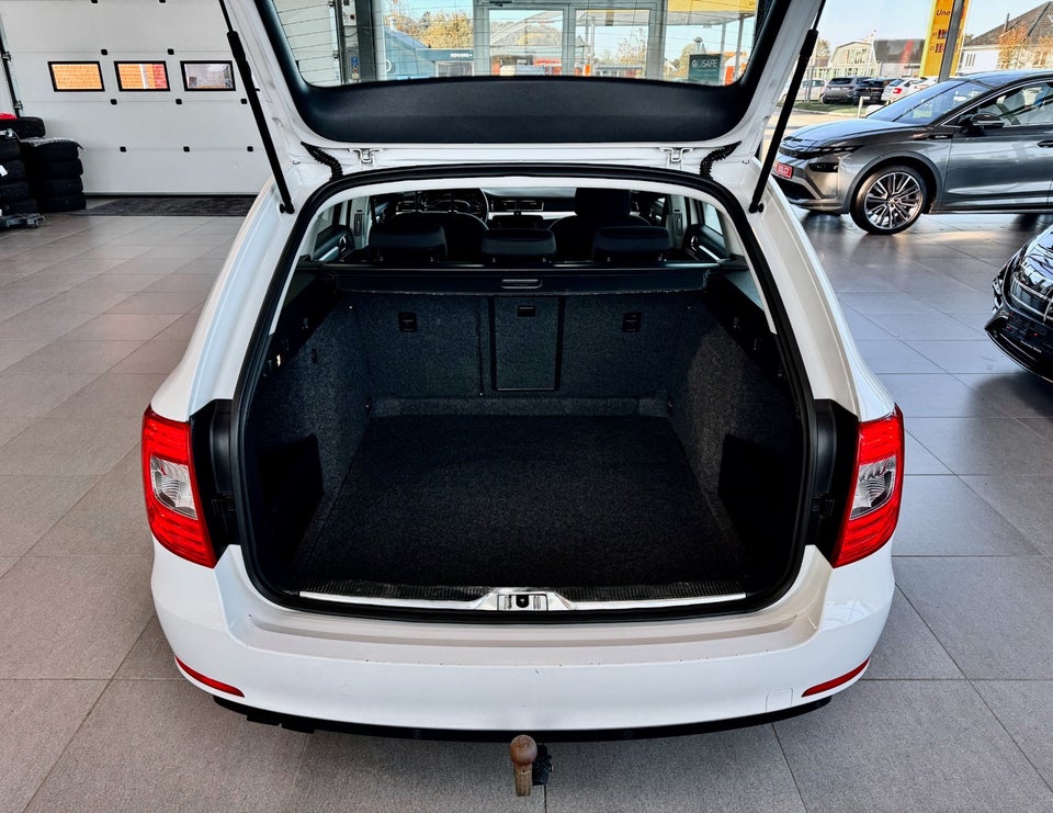 Skoda Superb 2,0 TDi 140 Active Combi DSG 5d