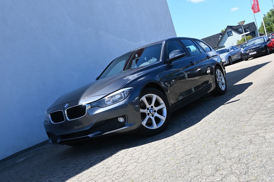 BMW 320d 2,0 Touring 5d