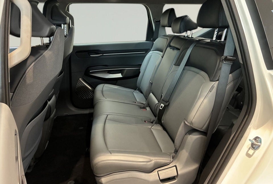 Kia EV9 76 Standard Range Upgrade RWD 7prs 5d