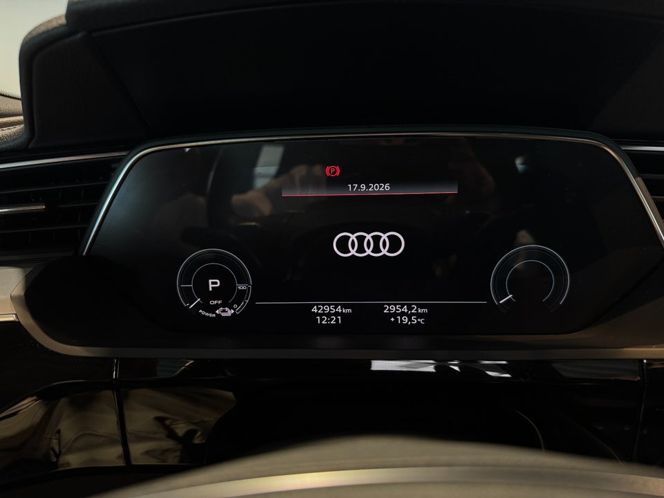 Audi Q8 e-tron 55 S-line Sportback quattro 5d