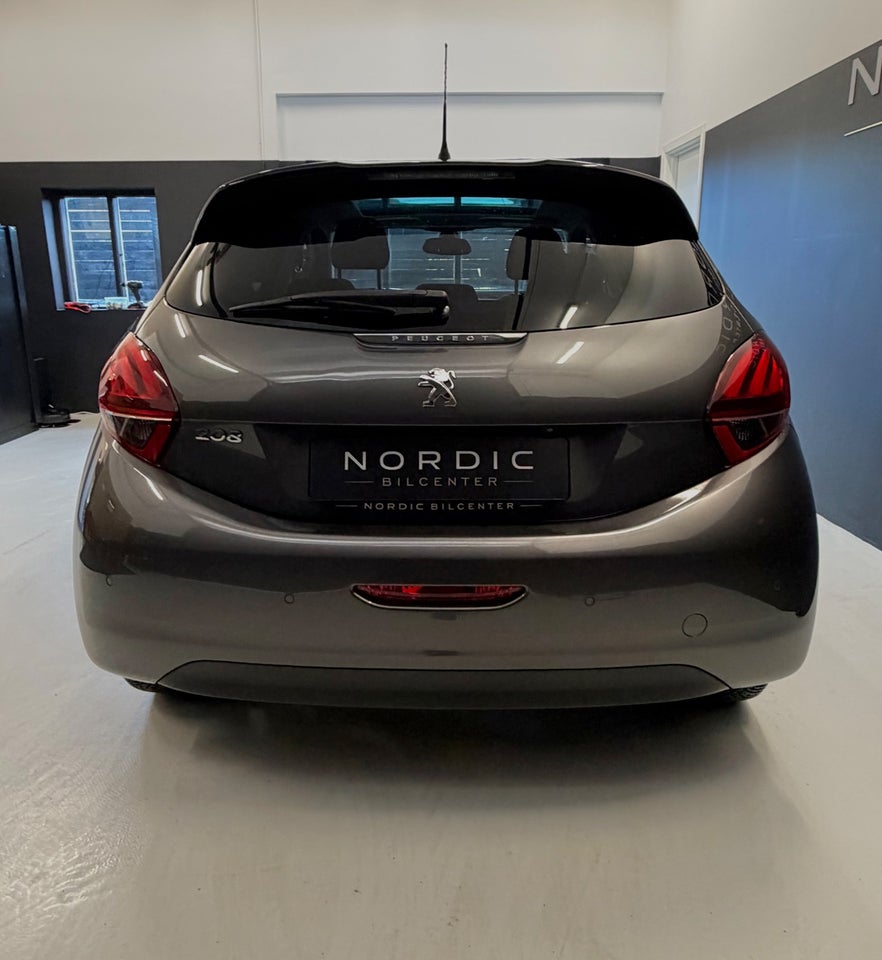 Peugeot 208 1,2 PureTech 82 Allure Sky 5d
