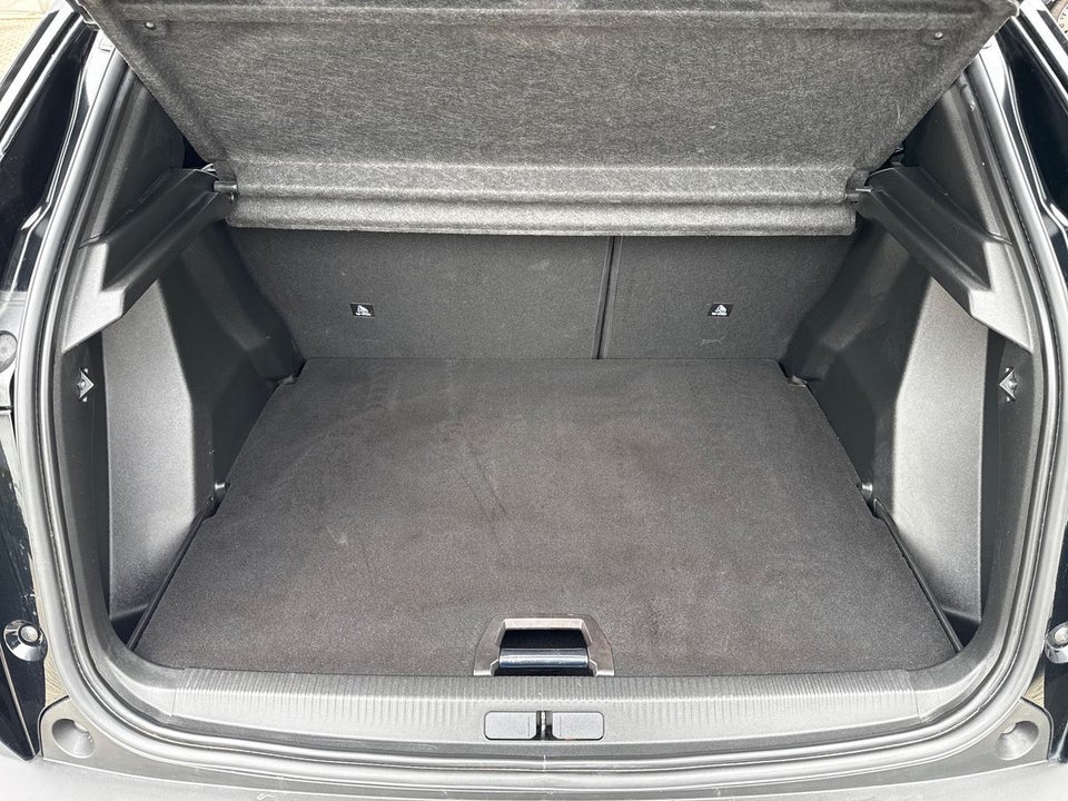 Peugeot 2008 1,2 PureTech 130 Selection Sport EAT8 5d