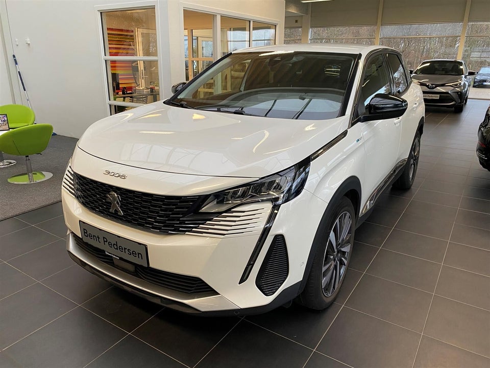 Peugeot 3008 1,6 Hybrid First Selection EAT8 5d