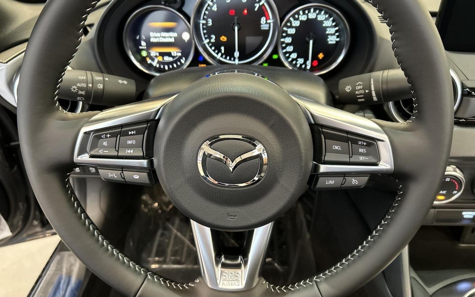 Mazda MX-5 1,5 SkyActiv-G 132 Roadster Exclusive-Line 2d