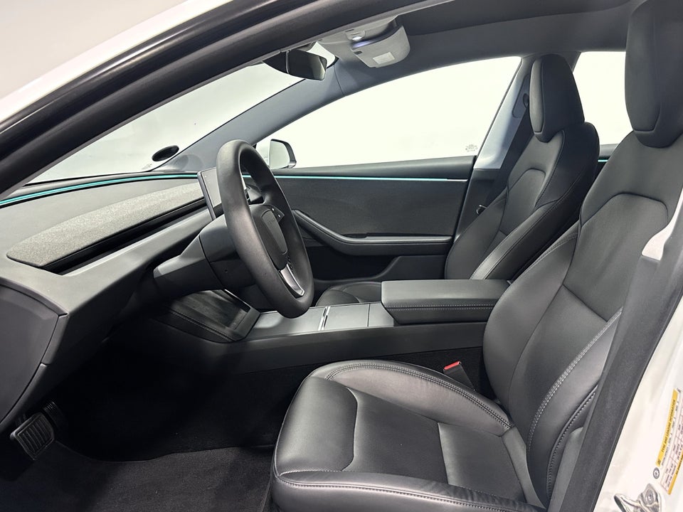 Tesla Model 3 RWD 4d