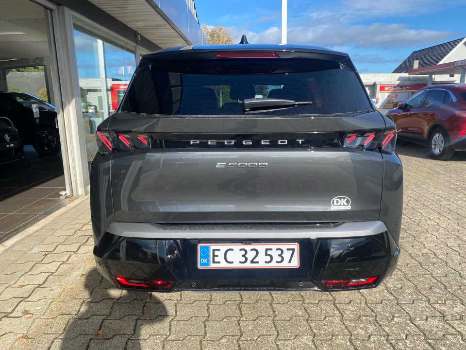 Peugeot e-5008 77 GT Pack 7prs 5d