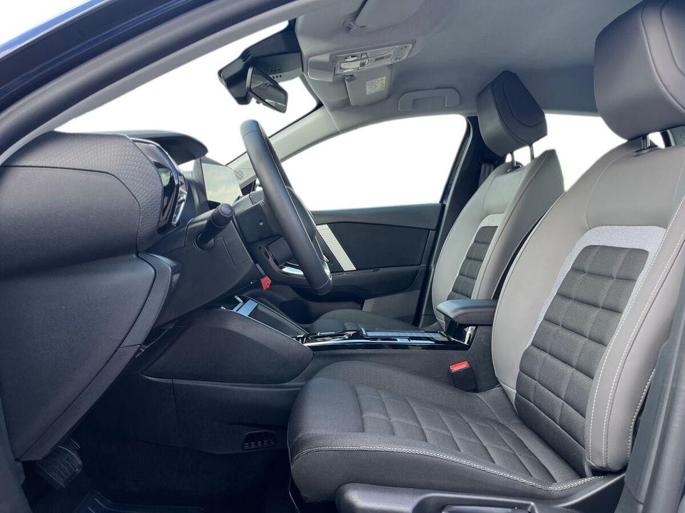 Citroën ë-C4 X 54 Plus 4d