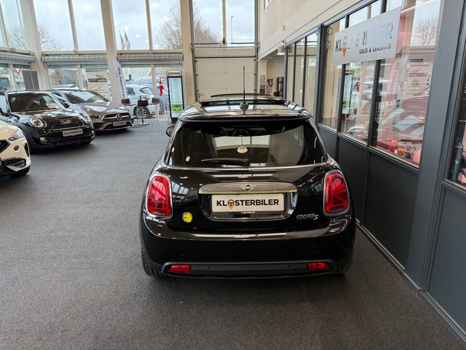 MINI Cooper SE Trim M Greenwich 3d