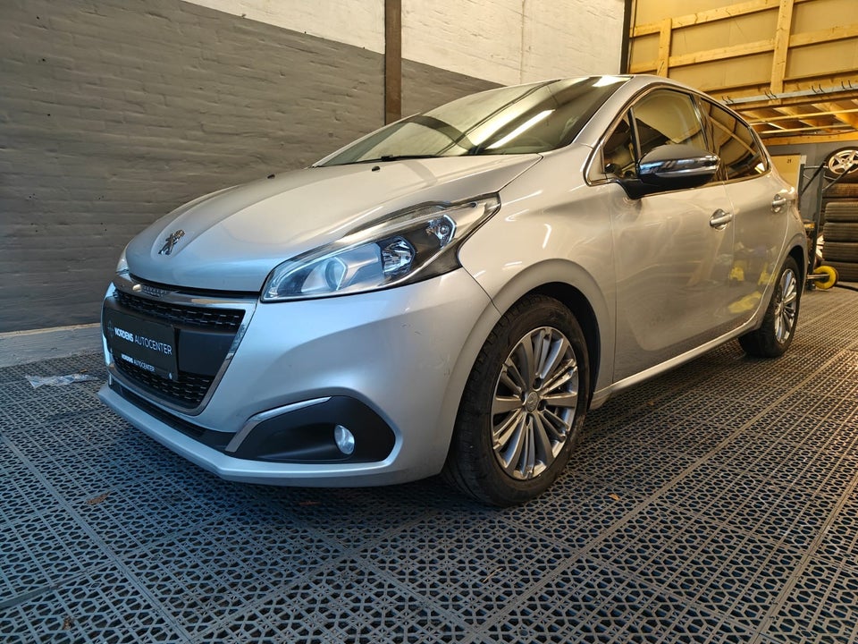 Peugeot 208 1,6 BlueHDi 100 Allure 5d