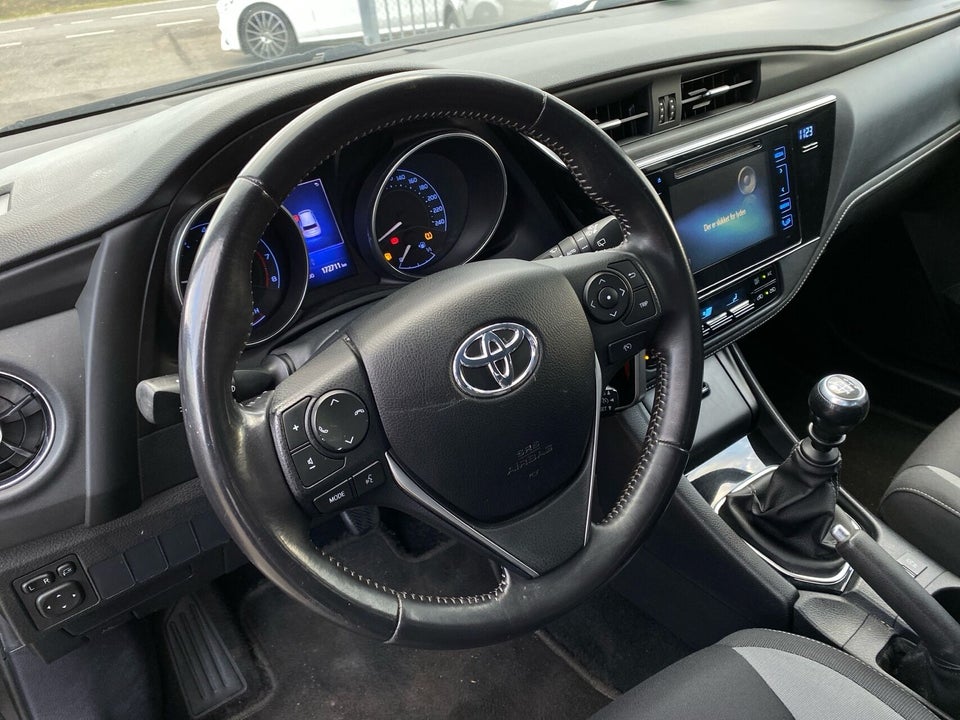 Toyota Auris 1,2 T T2 Style 5d