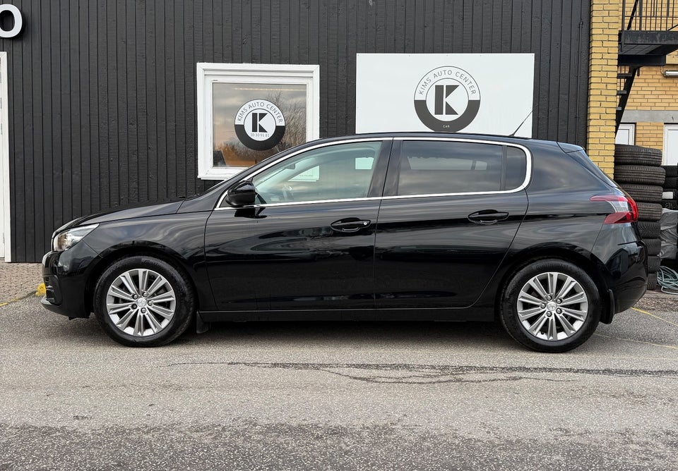 Peugeot 308 1,5 BlueHDi 130 Prestige Sky 5d