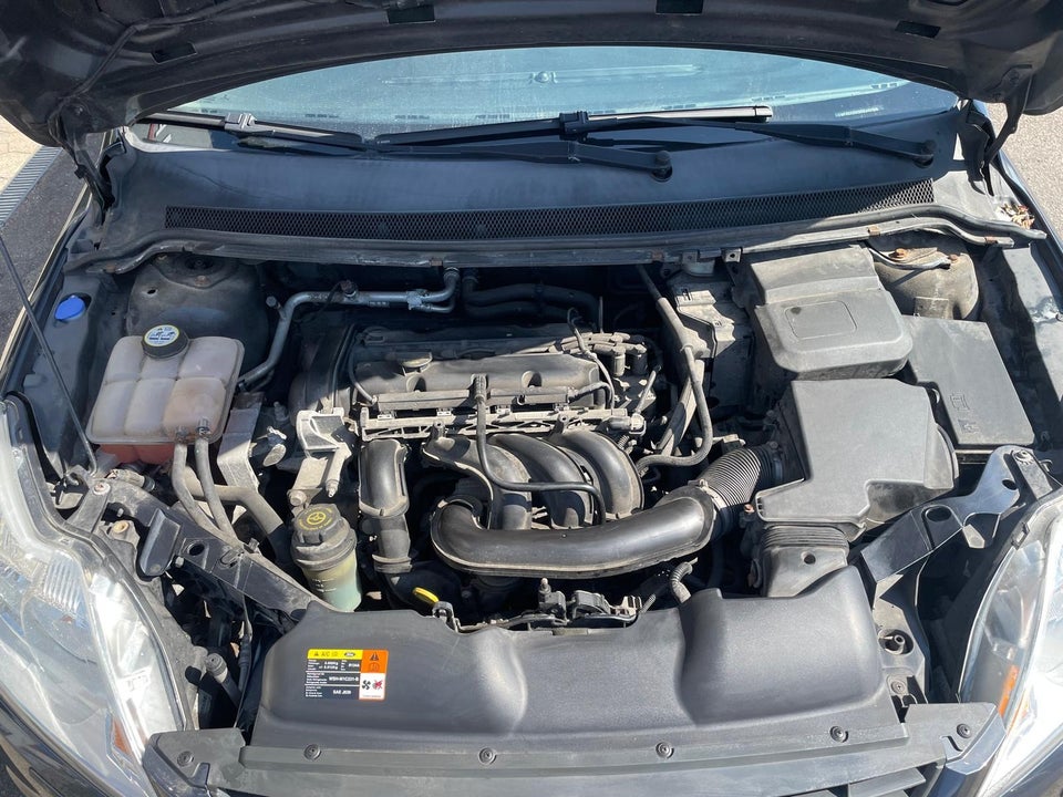 Ford Focus 1,6 Titanium 5d
