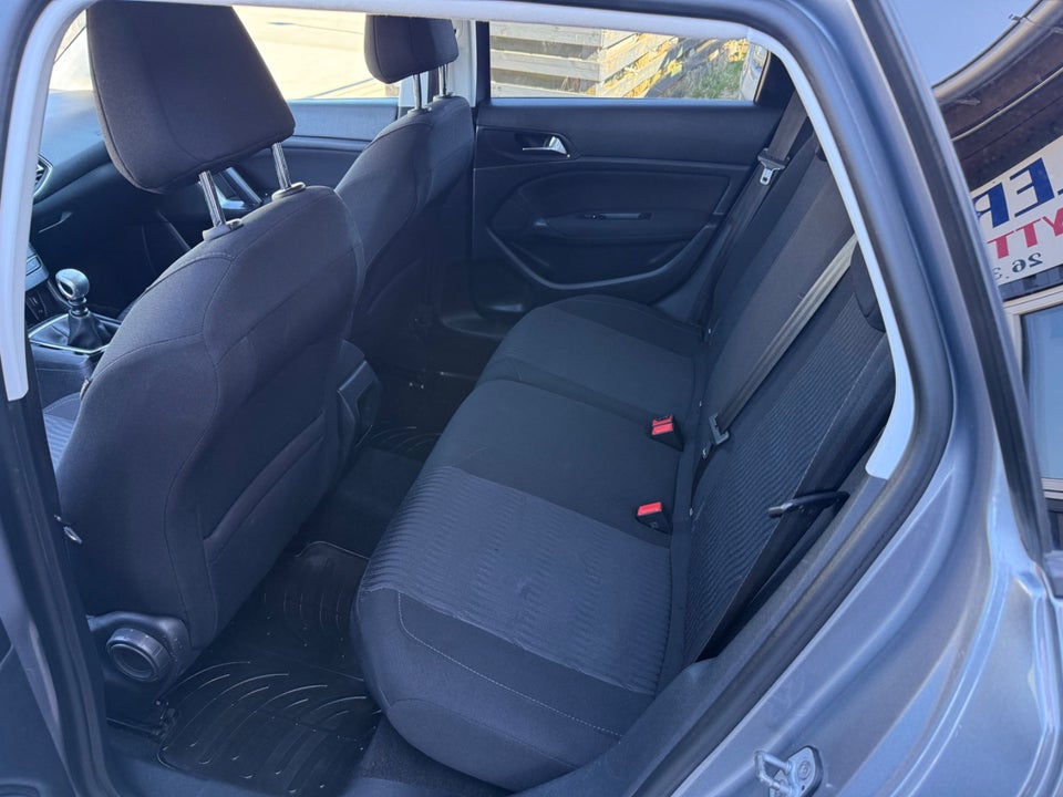 Peugeot 308 1,6 BlueHDi 120 Active SW 5d