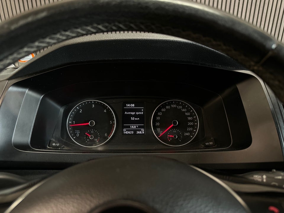 VW Transporter 2,0 TDi 114 Kassevogn lang BMT