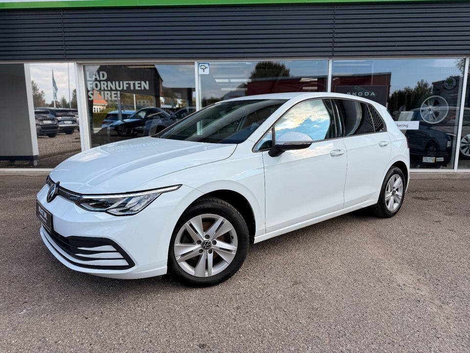 VW Golf VIII 1,5 TSi 130 Life 5d