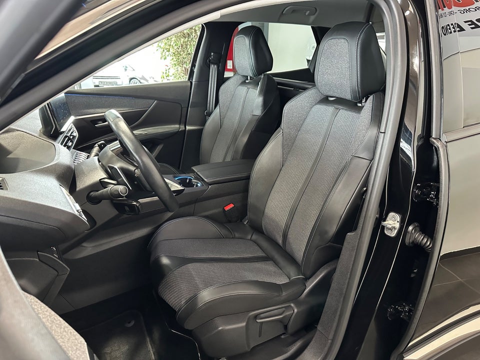 Peugeot 3008 1,6 Hybrid Allure Pack EAT8 Van 5d