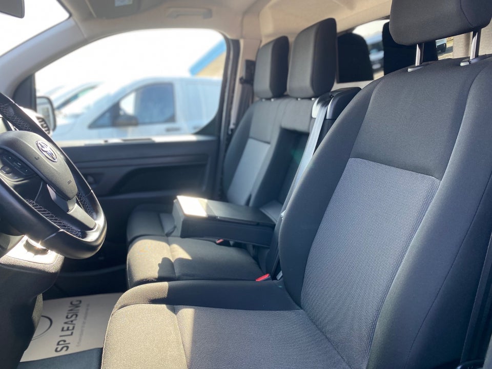 Toyota ProAce 2,0 D 144 Medium Master aut. 4d