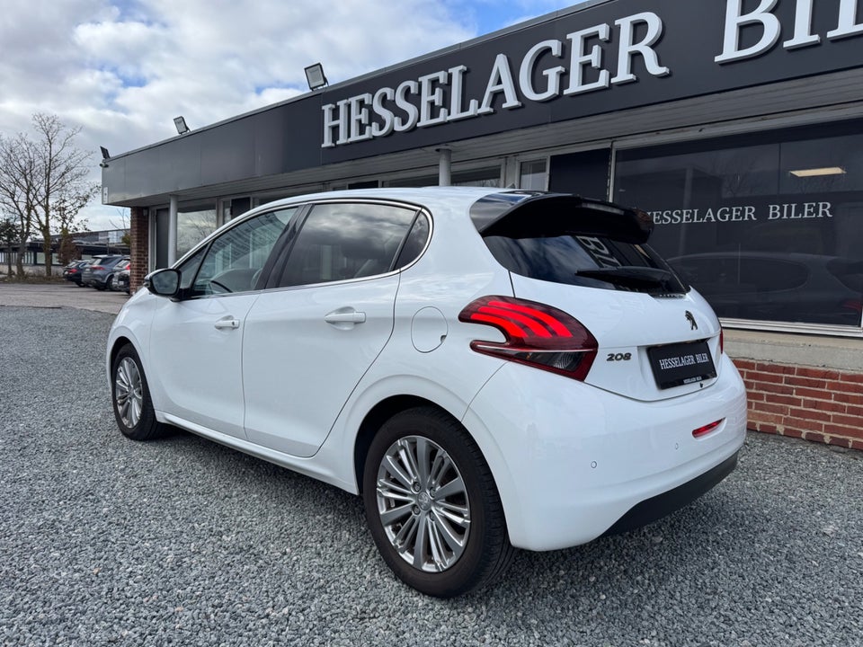 Peugeot 208 1,6 BlueHDi 100 Allure Sky 5d