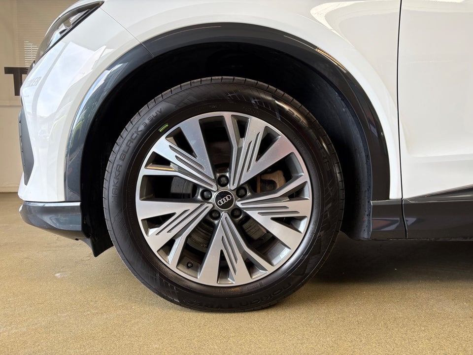 Audi Q4 e-tron 40 Advanced 5d