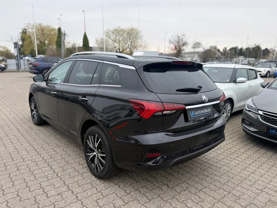 MG MG5 50 Luxury 5d