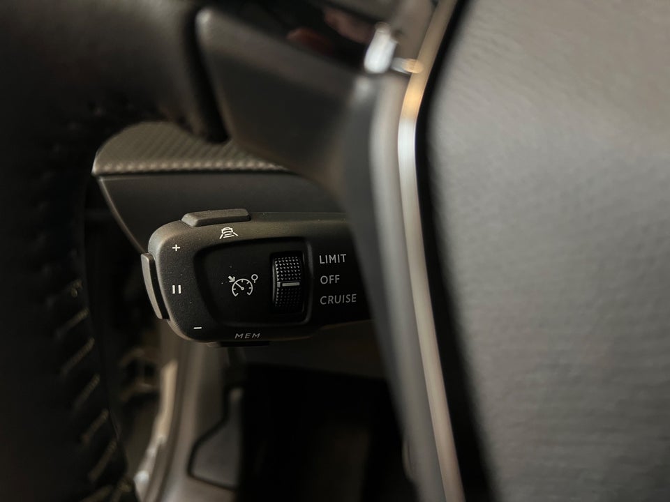 Peugeot 208 1,2 PureTech 100 Allure 5d