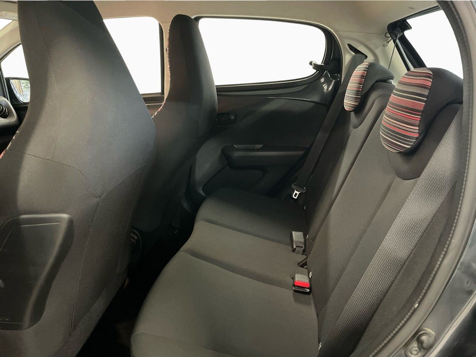 Citroën C1 1,0 VTi Shine 5d