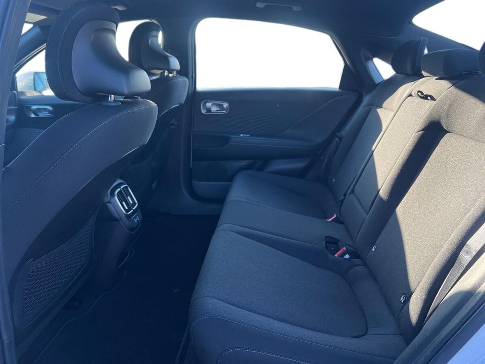 Hyundai Ioniq 6 77 Essential 4d