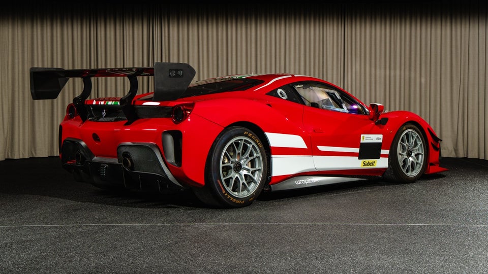 Ferrari 488 GTB 3,9 DCT 2d