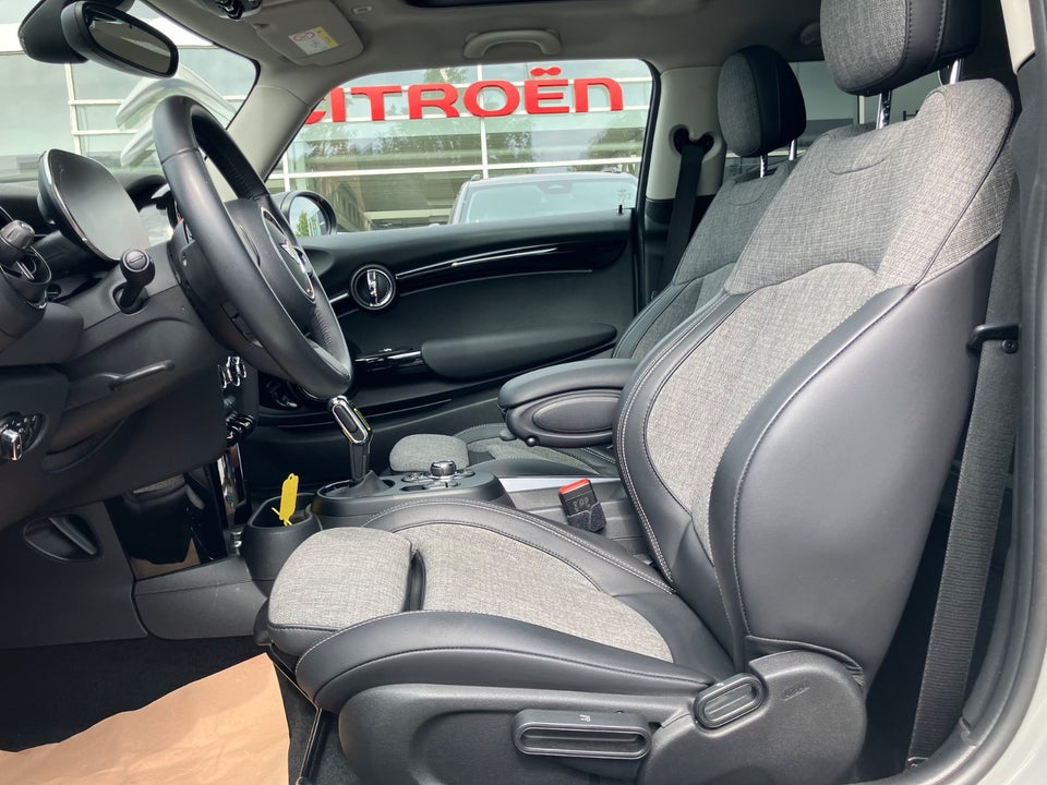 MINI Cooper SE Edition Premium Plus 3d