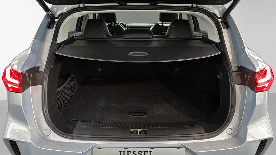 MG Marvel R Luxury 5d