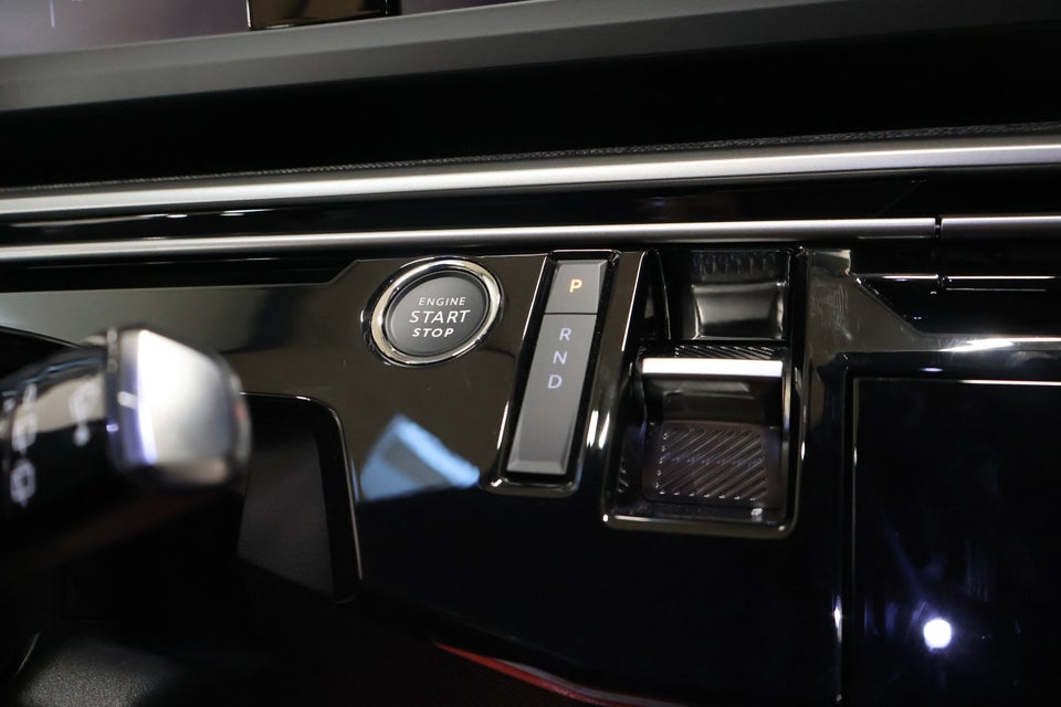 Peugeot e-5008 77 Allure Pack 7prs 5d