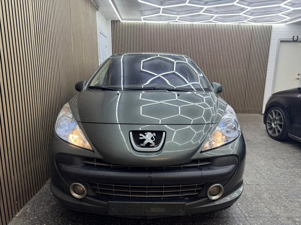 Peugeot 207 1,6 HDi 109 SE Pack 5d
