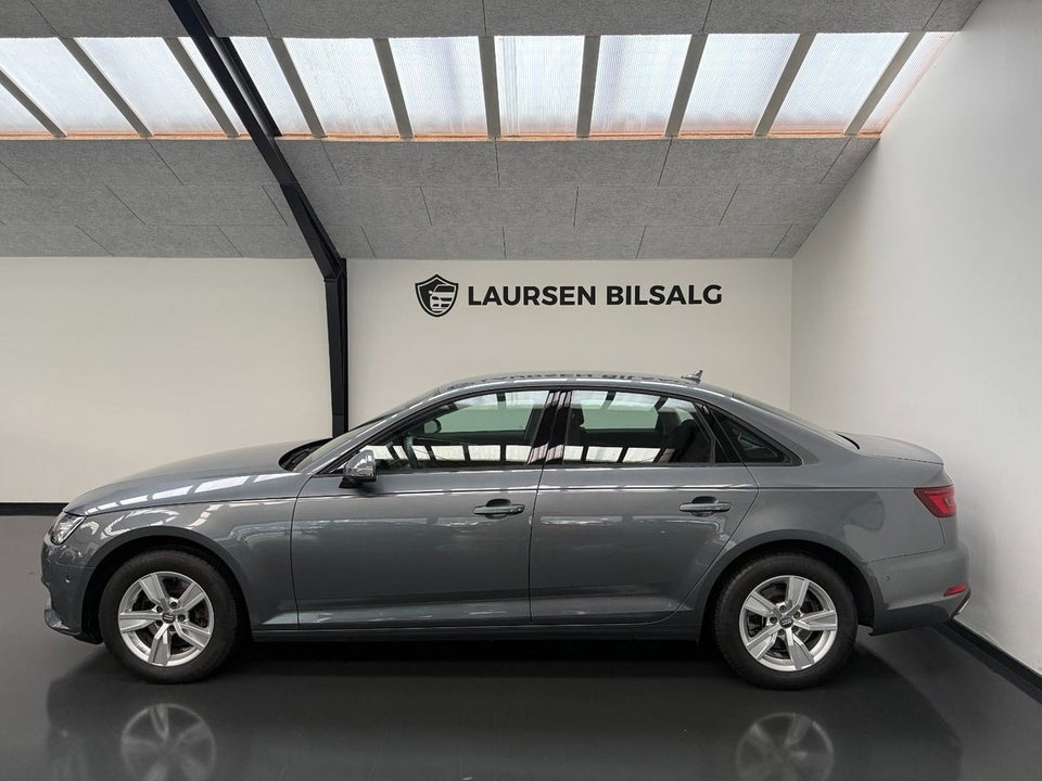 Audi A4 40 TFSi Advanced S-tr. 4d