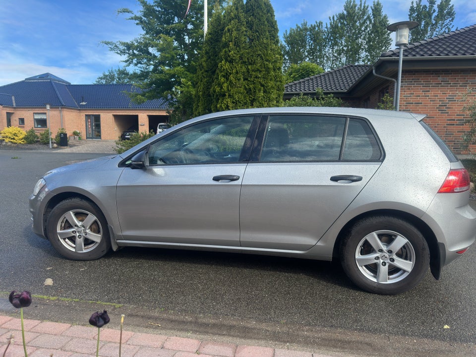 VW Golf VII 1,2 TSi 85 Startline BMT 5d