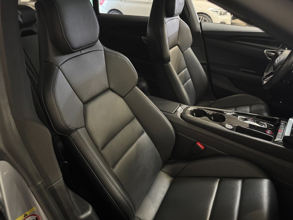 Audi e-tron GT quattro 4d