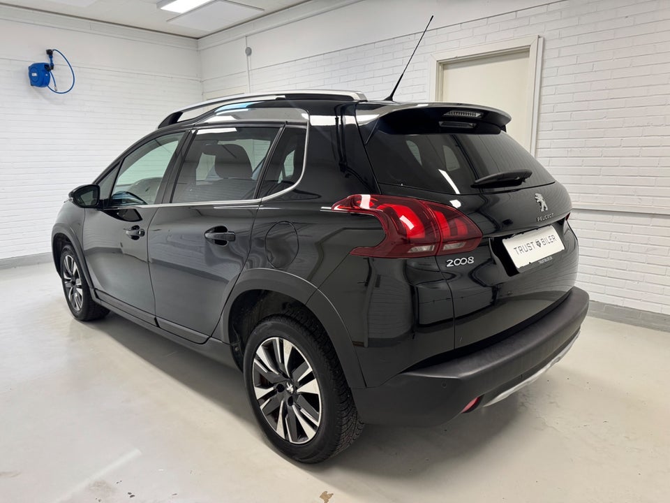 Peugeot 2008 1,6 BlueHDi 100 Allure Sky 5d