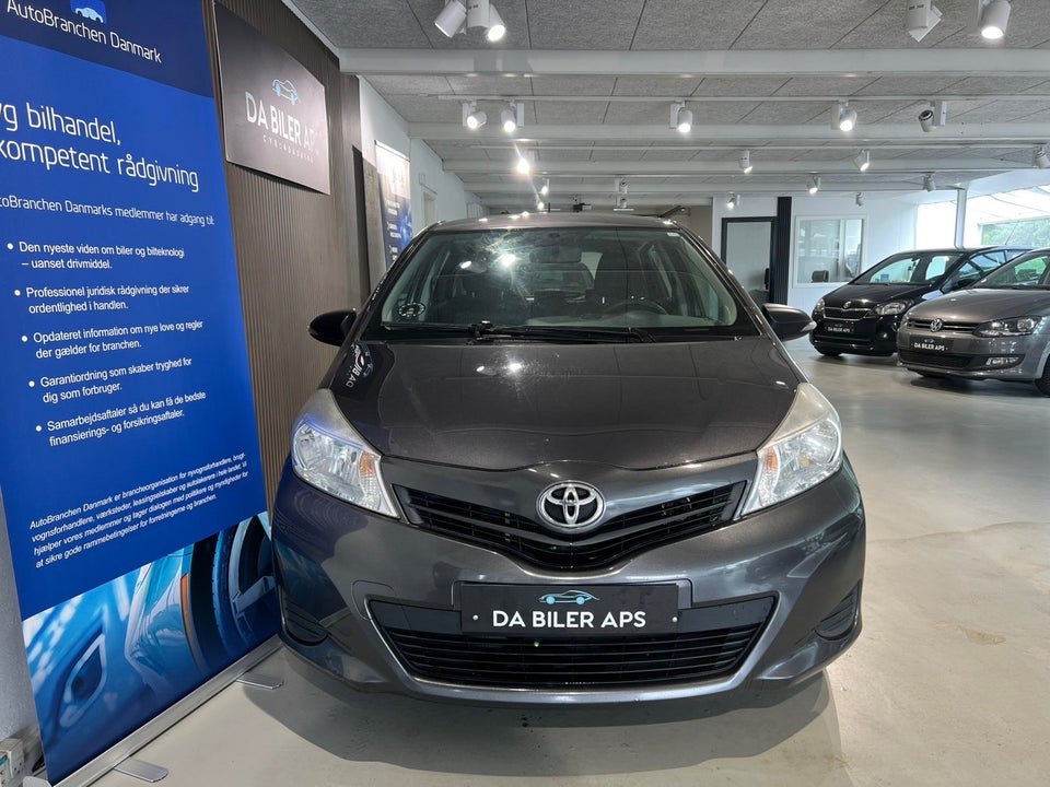 Toyota Yaris 1,0 VVT-i T2 5d