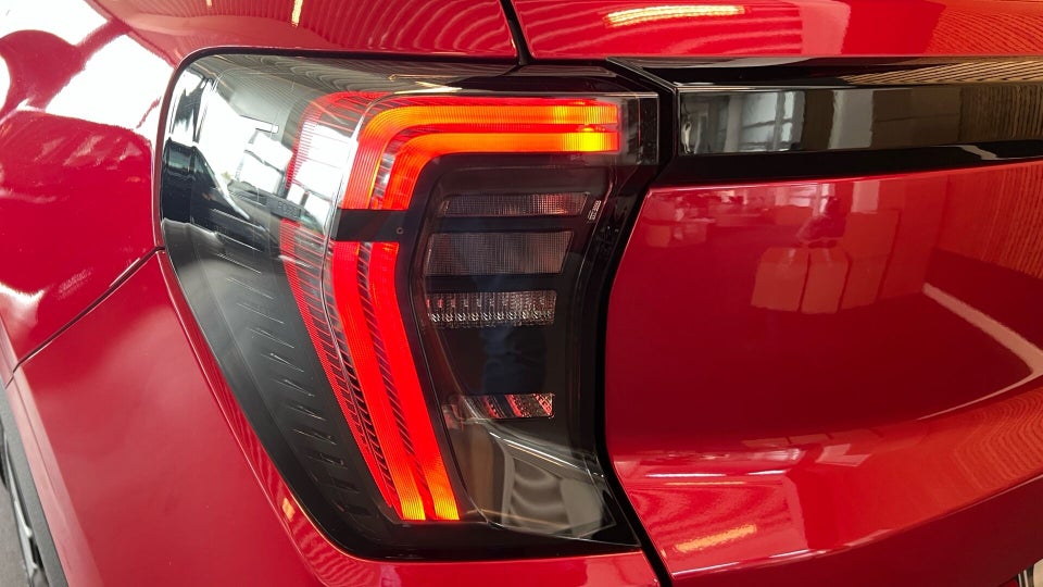 Ford Explorer 77 Premium Extended Range 5d