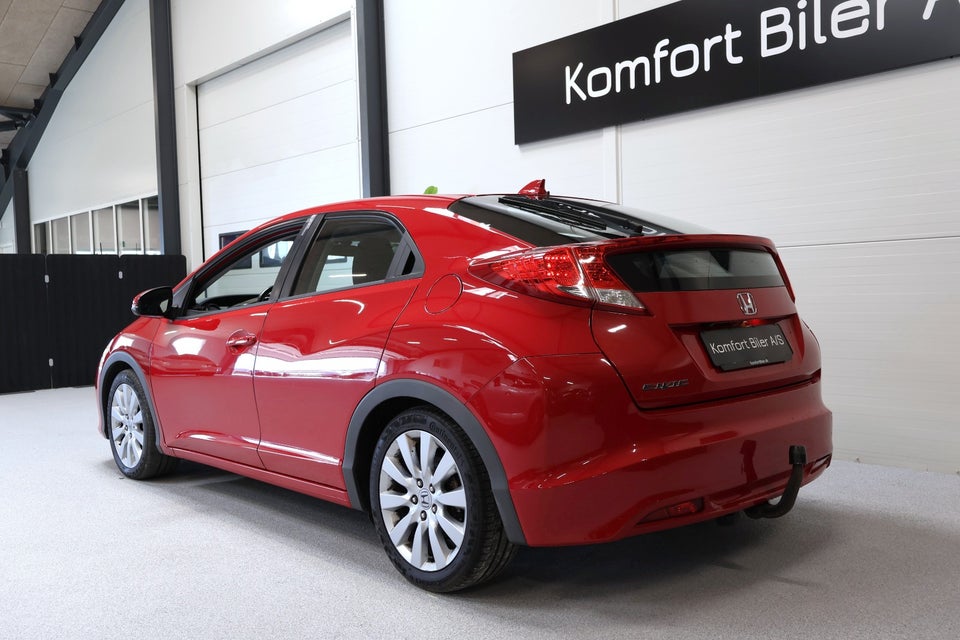 Honda Civic 1,8 i-VTEC Sport 5d