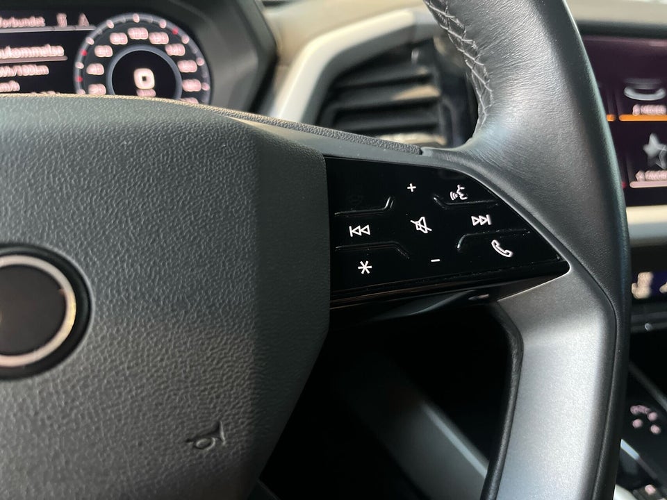 Audi Q4 e-tron 45 Progress 5d