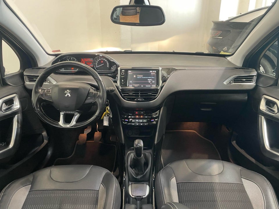 Peugeot 2008 1,5 BlueHDi 100 Prestige Sky 5d