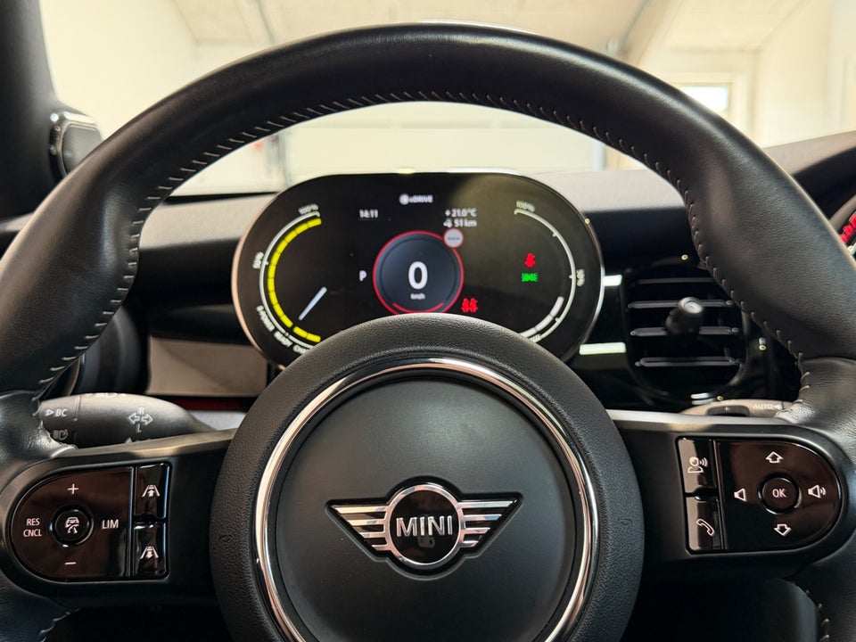 MINI Cooper SE Classic Trim 3d